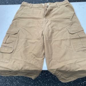 PJ Mark Khaki Shorts Size 40